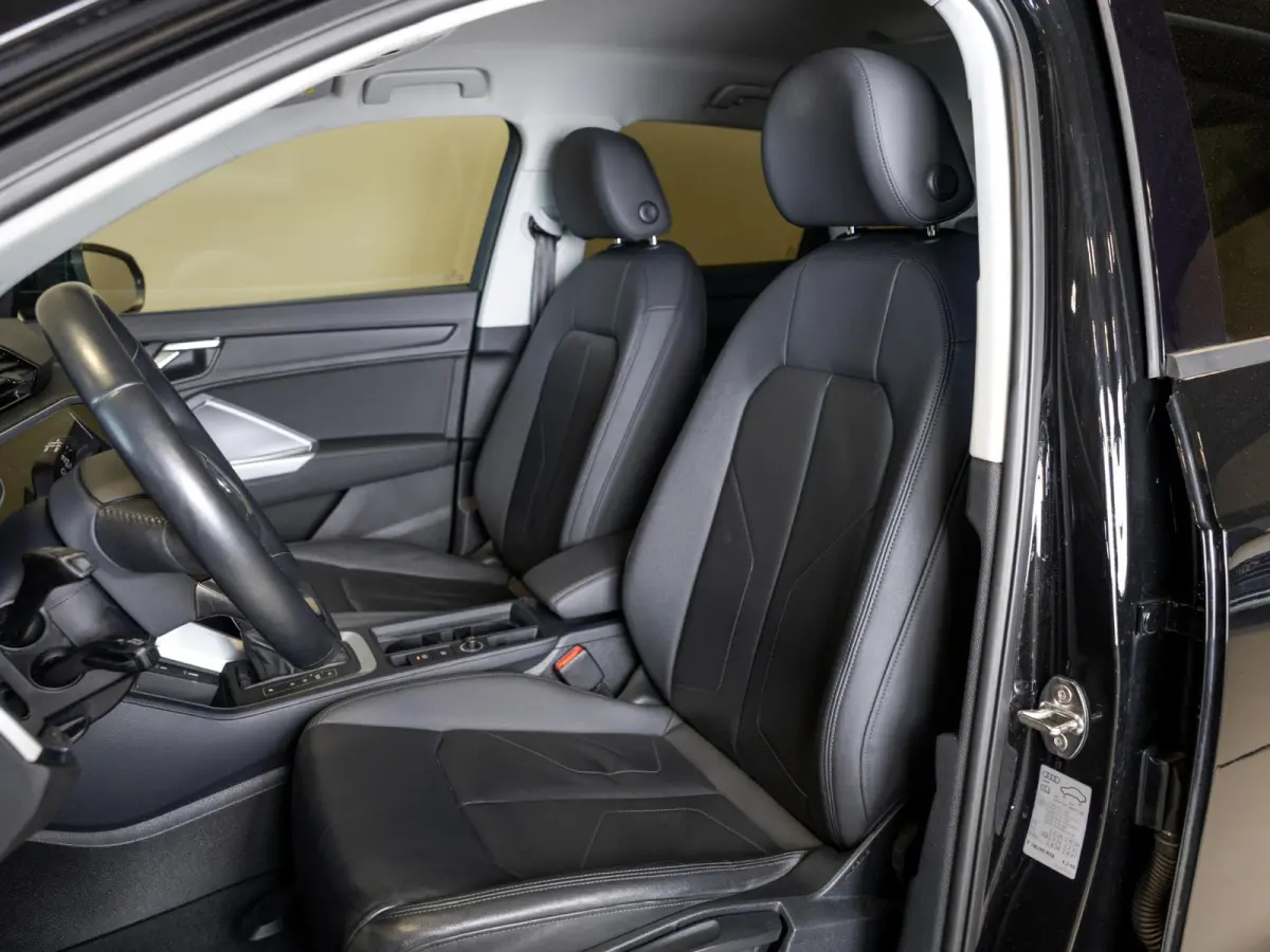 35 TFSI Advanced Pro Line Business / 150pk / Trekhaak / Bang & Olufsen / Achteruitrij camera / Stoelverwarming / Leder /