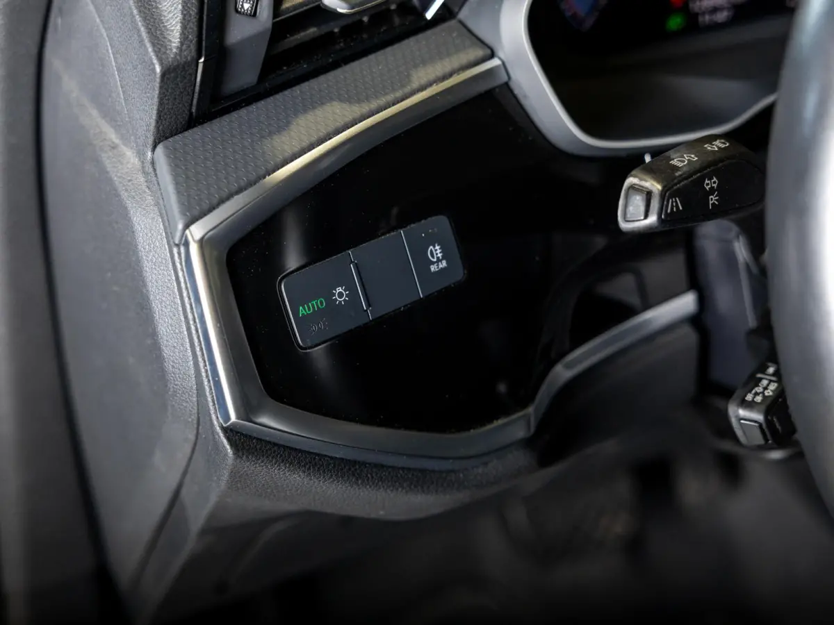 35 TFSI Advanced Pro Line Business / 150pk / Trekhaak / Bang & Olufsen / Achteruitrij camera / Stoelverwarming / Leder /