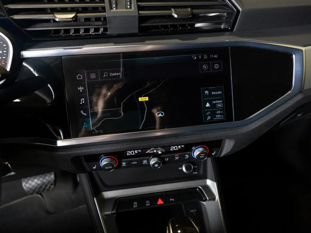 35 TFSI Advanced Pro Line Business / 150pk / Trekhaak / Bang & Olufsen / Achteruitrij camera / Stoelverwarming / Leder /