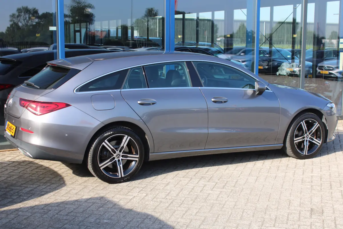 250e AUT8 Luxury Limited LEDER SFEER NAVI CAMERA 18''
