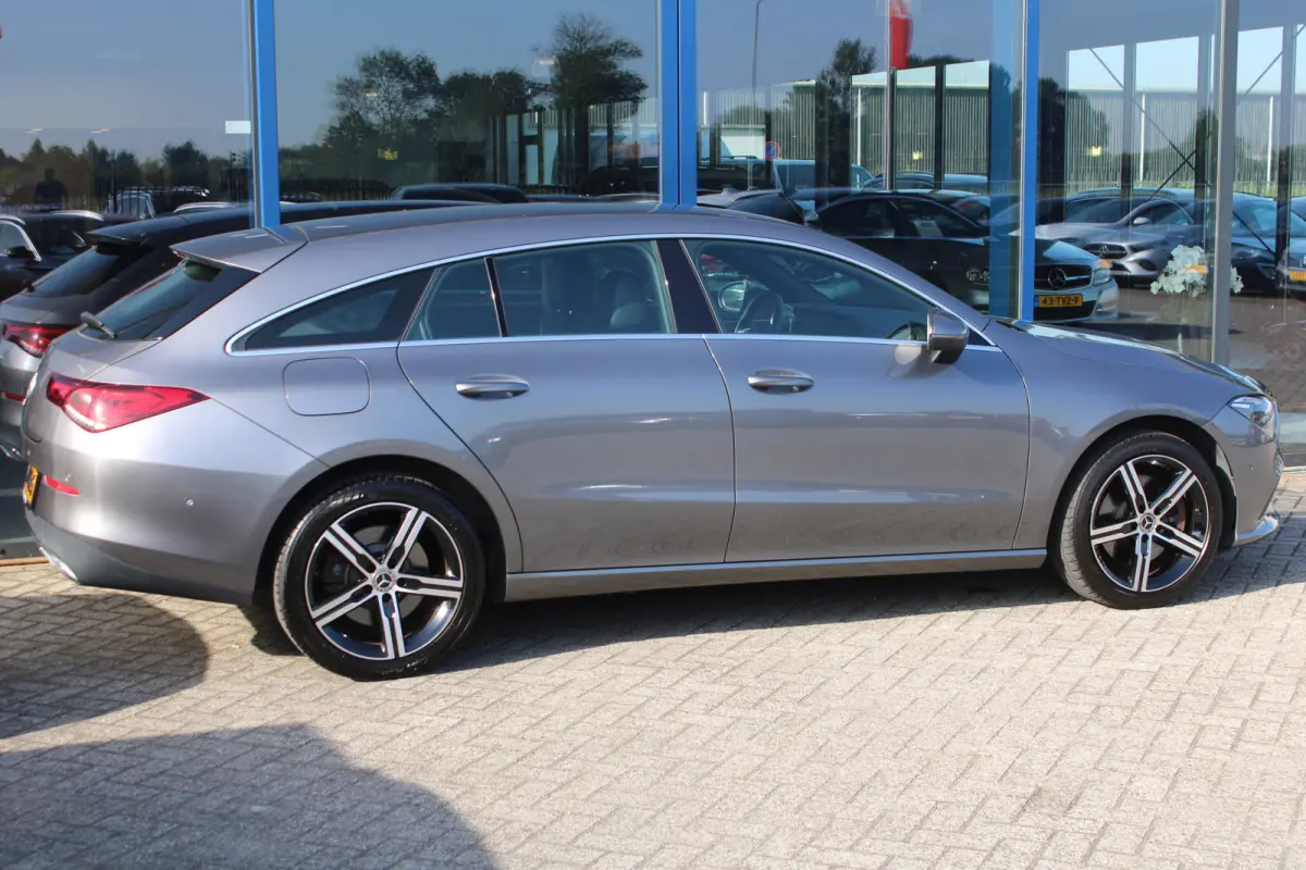 250e AUT8 Luxury Limited LEDER SFEER NAVI CAMERA 18''