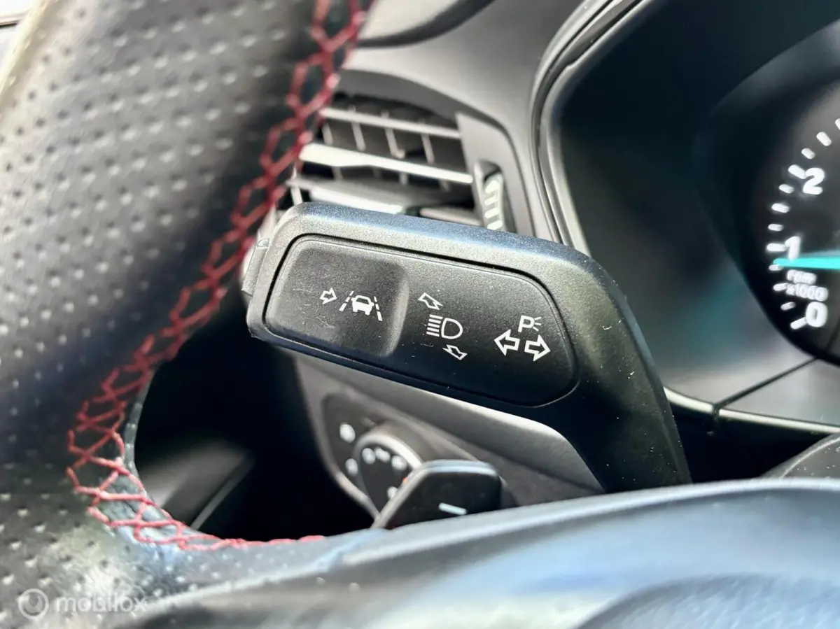 1.5 EcoBoost ST Line. AUTOMAAT, NAVI, CRUISE, CLIMA, XENON