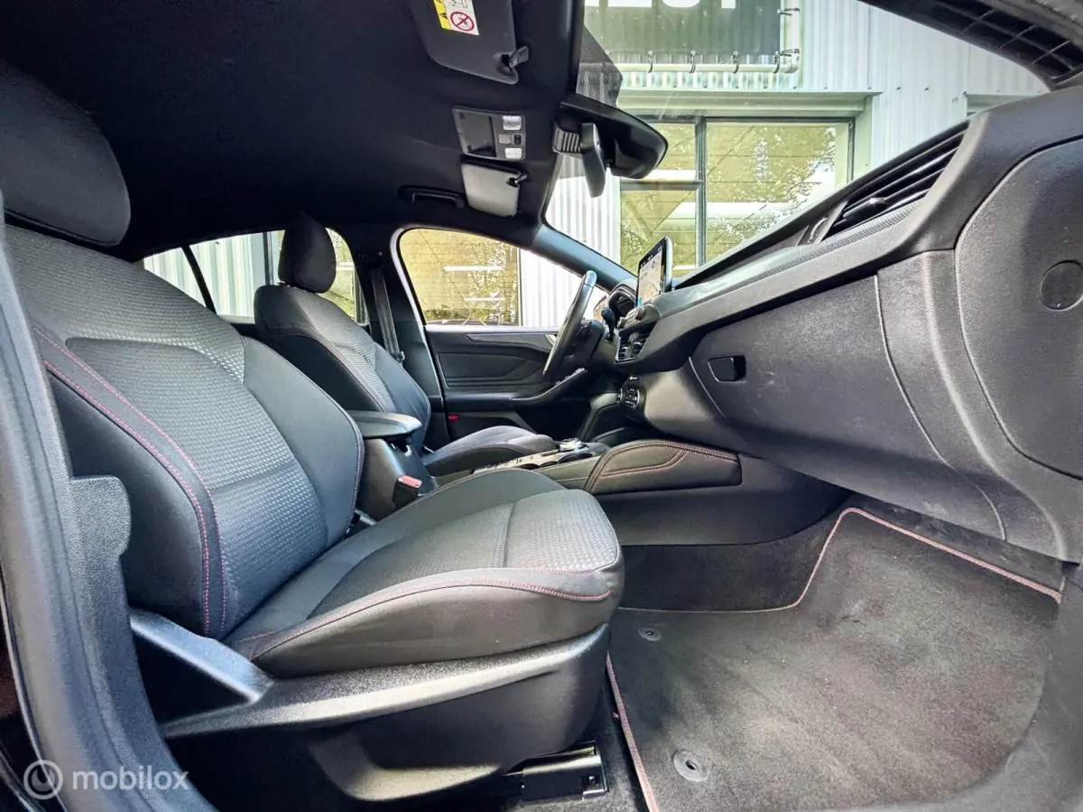 1.5 EcoBoost ST Line. AUTOMAAT, NAVI, CRUISE, CLIMA, XENON