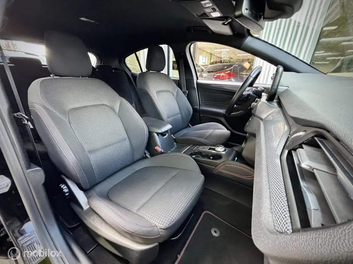 1.5 EcoBoost ST Line. AUTOMAAT, NAVI, CRUISE, CLIMA, XENON