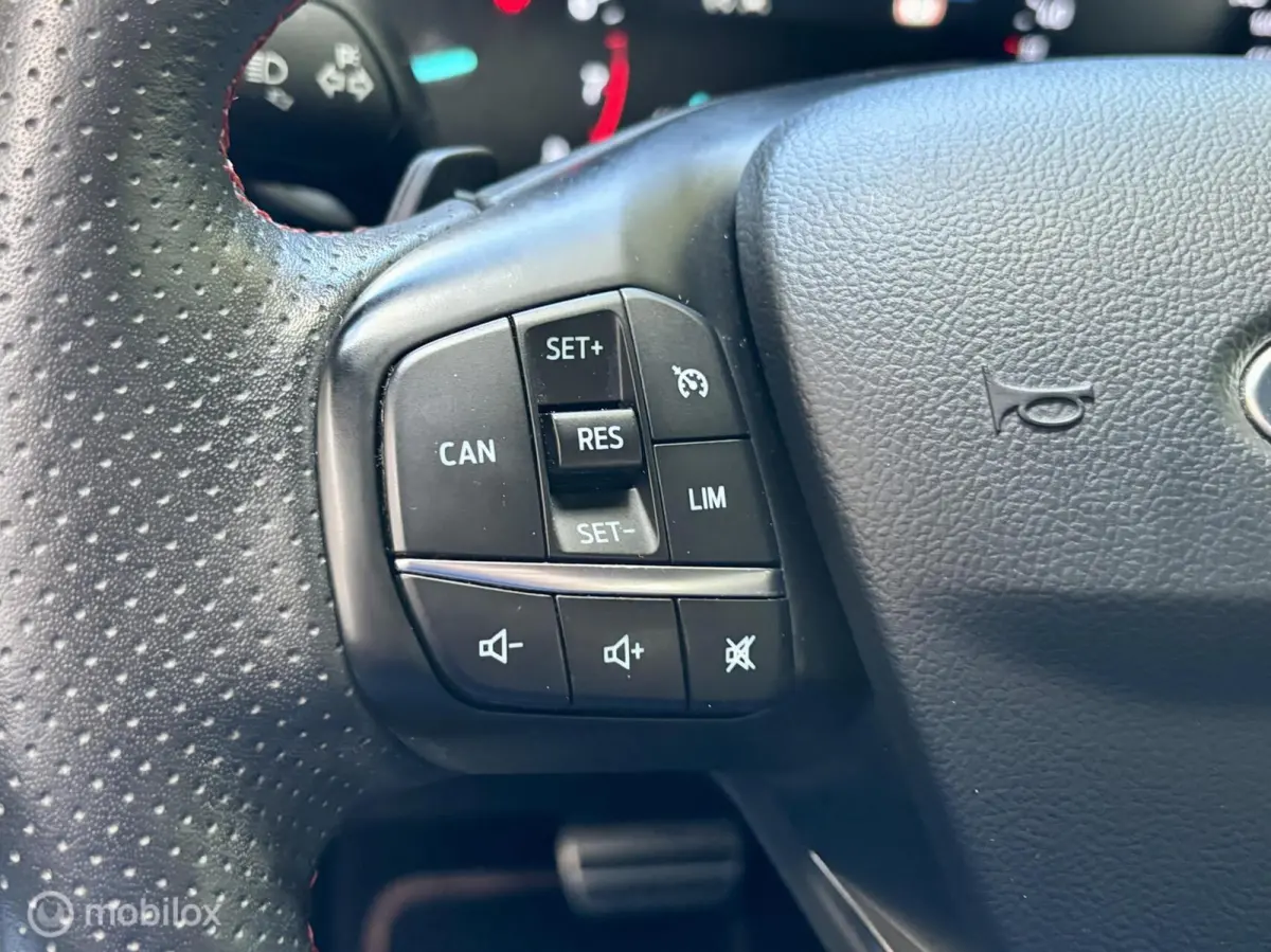 1.5 EcoBoost ST Line. AUTOMAAT, NAVI, CRUISE, CLIMA, XENON