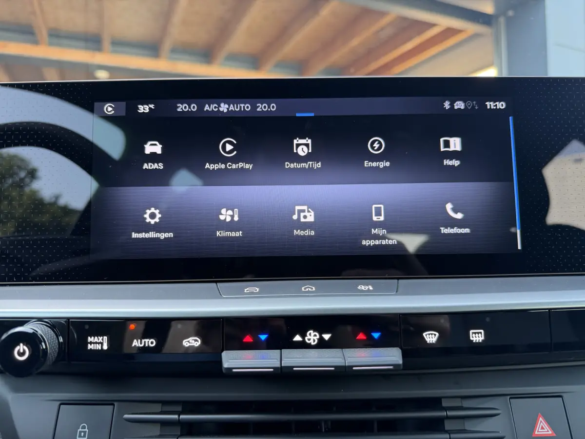 225pk Plug-in-Hybrid Edition (Trekgewicht 1.550kg - LED - Keyless Entry - Navigatie via APP - Automatische Airco - Parkeersensoren V+A - Adaptieve Cruise Controle - 19")