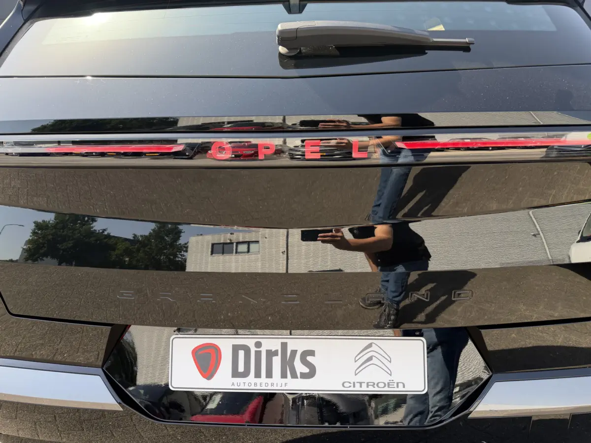 225pk Plug-in-Hybrid Edition (Trekgewicht 1.550kg - LED - Keyless Entry - Navigatie via APP - Automatische Airco - Parkeersensoren V+A - Adaptieve Cruise Controle - 19")