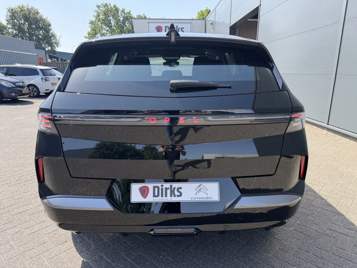 225pk Plug-in-Hybrid Edition (Trekgewicht 1.550kg - LED - Keyless Entry - Navigatie via APP - Automatische Airco - Parkeersensoren V+A - Adaptieve Cruise Controle - 19")