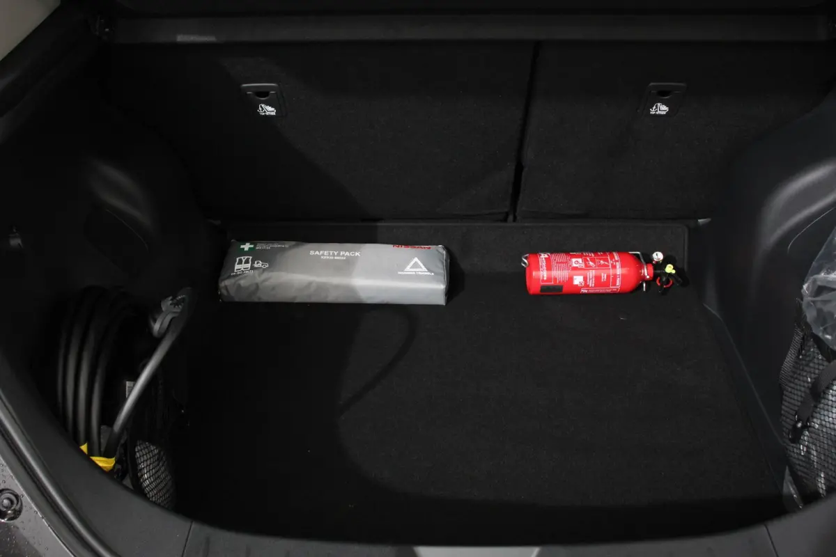 N-Connecta 40 kWh Navigatie Bluetooth Cruise Control Lichtmetalen Velgen