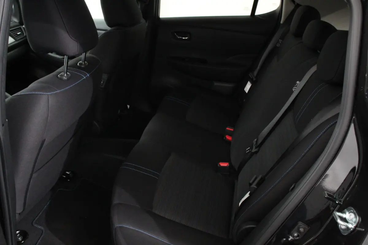 N-Connecta 40 kWh Navigatie Bluetooth Cruise Control Lichtmetalen Velgen