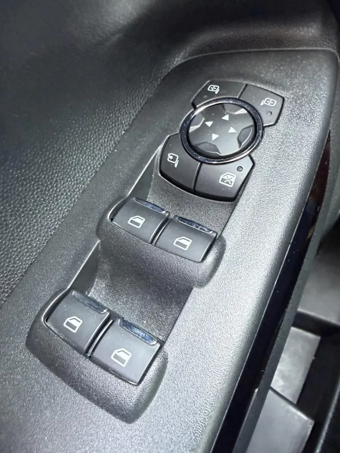1.0 EcoBoost ST-Line Automaat | Zwart Dak | Winter Pack | Navigatie | 17"lichtmetalen Velgen