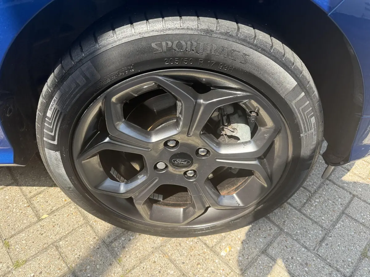 1.0 EcoBoost ST-Line Automaat | Zwart Dak | Winter Pack | Navigatie | 17"lichtmetalen Velgen
