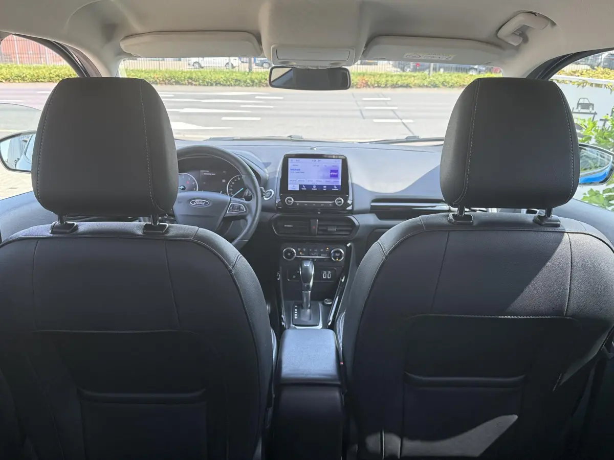 1.0 EcoBoost ST-Line Automaat | Zwart Dak | Winter Pack | Navigatie | 17"lichtmetalen Velgen