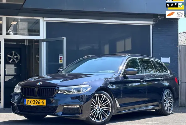 520i High Executive M-SPORT / PANO / MEMORY / TREKHAAK