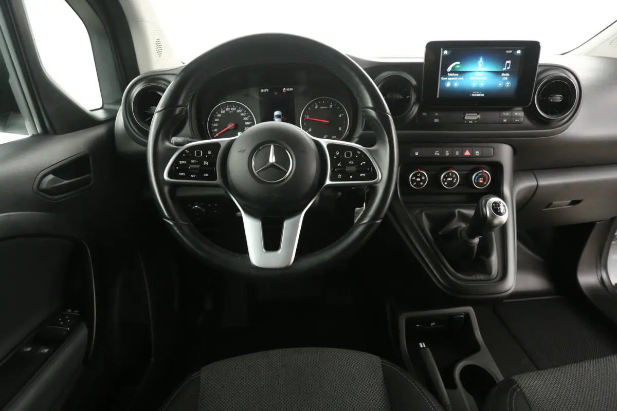 110 CDI 96pk | 3 Zits | Airco | Cruise | Camera | Carplay | LED