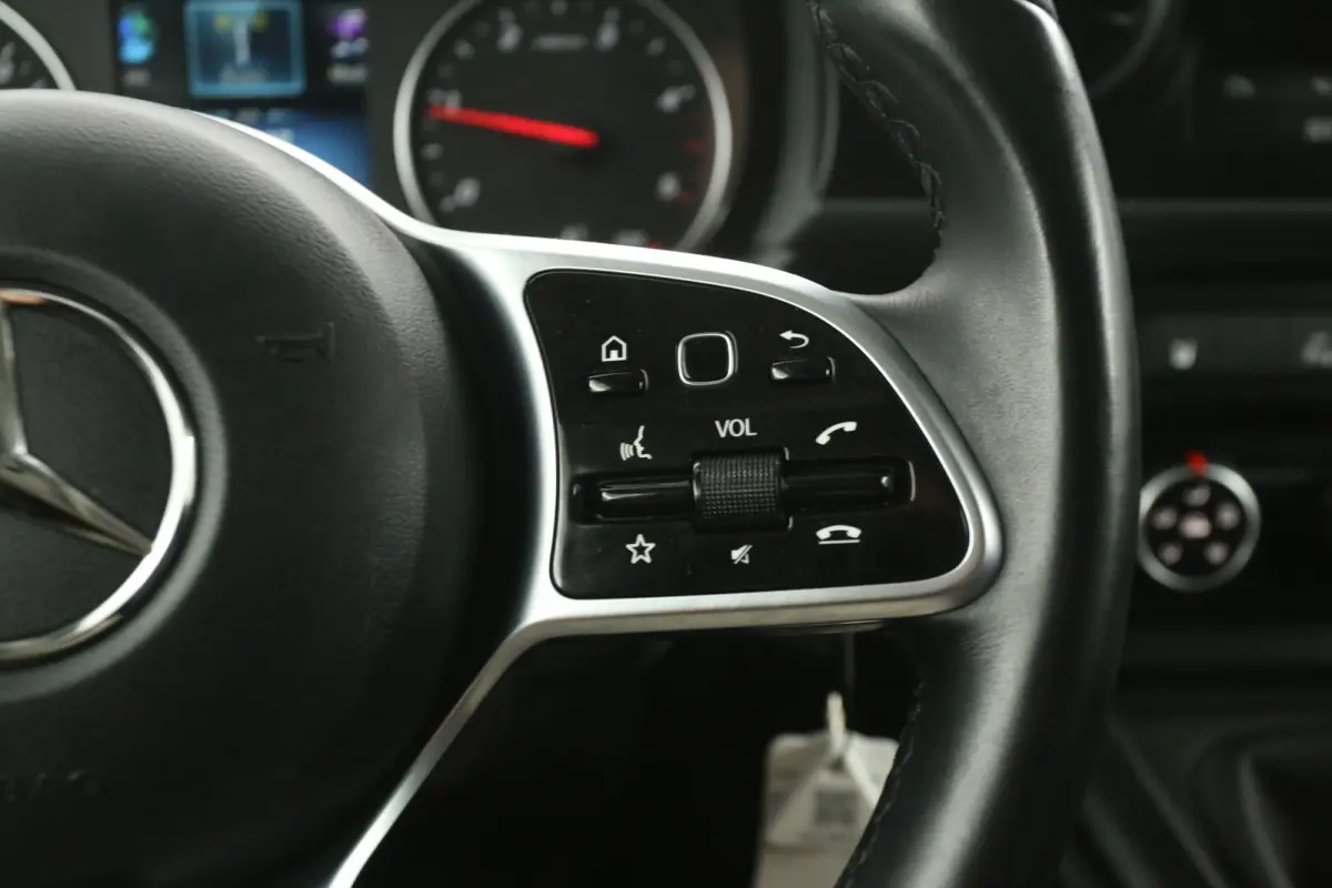110 CDI 96pk | 3 Zits | Airco | Cruise | Camera | Carplay | LED