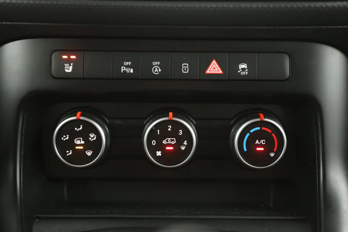 110 CDI 96pk | 3 Zits | Airco | Cruise | Camera | Carplay | LED