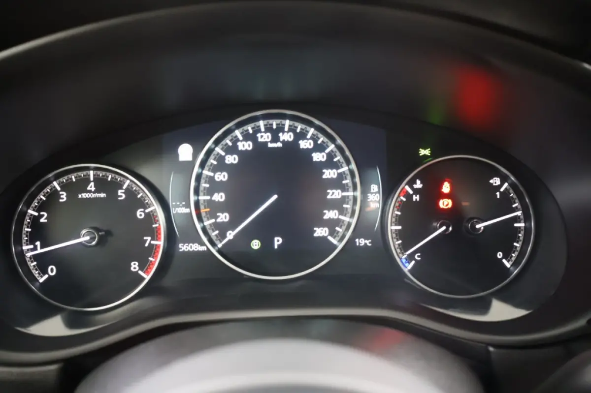 2.5 eSA-G Nagisa | Automaat | Lage km!