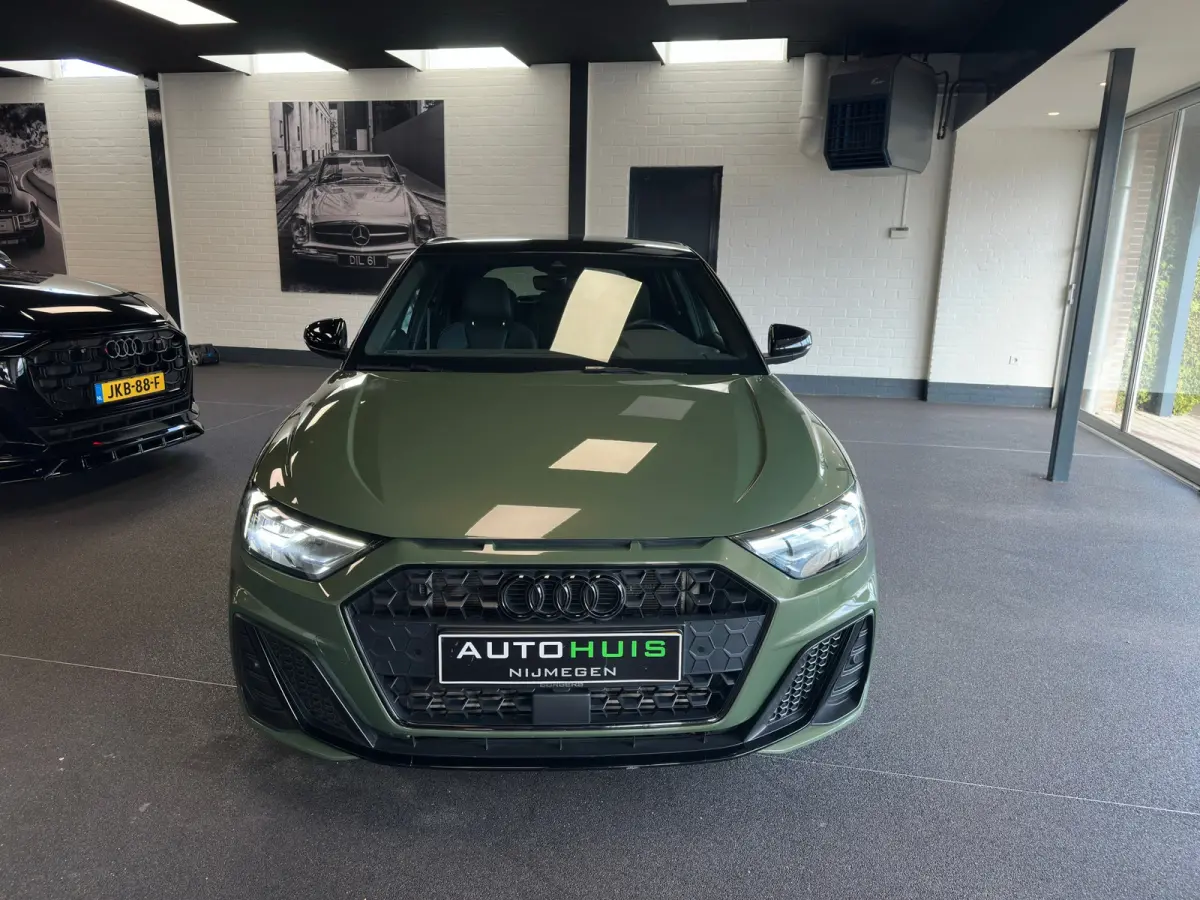 40 TFSI S Line edition one Sonos ACC Half leder