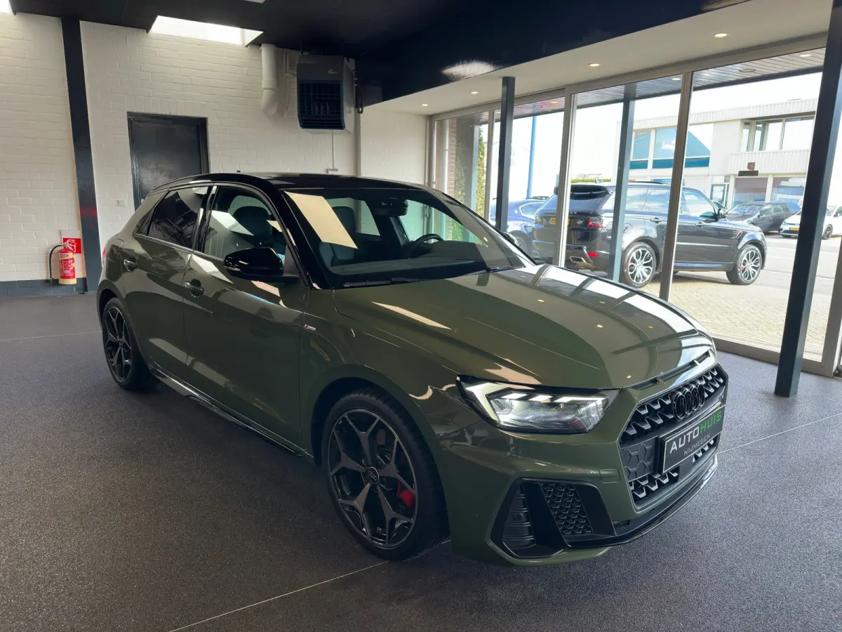 40 TFSI S Line edition one Sonos ACC Half leder
