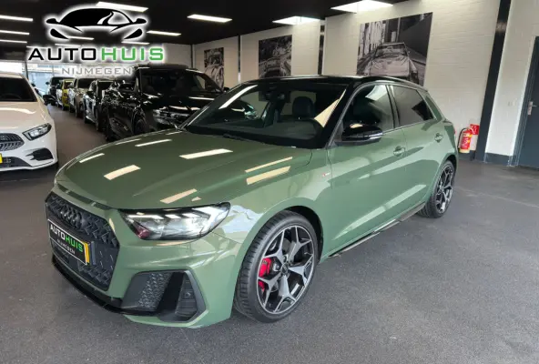 40 TFSI S Line edition one Sonos ACC Half leder