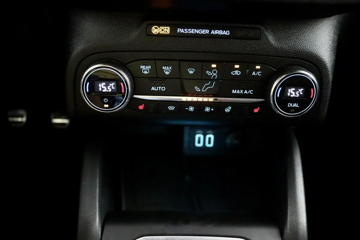 1.0 EcoBoost Hybrid ST Line X Business antraciet