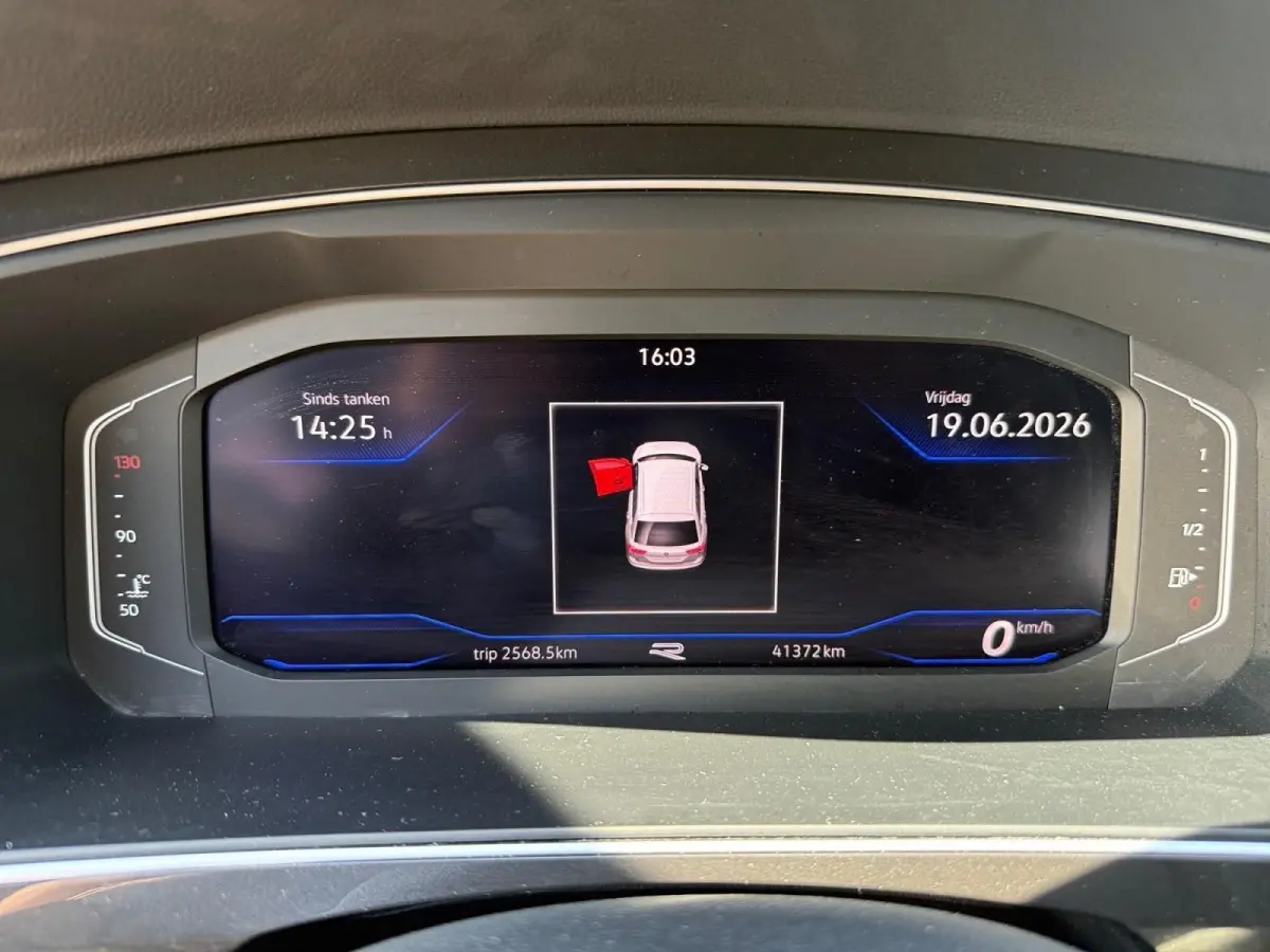 1.5 TSI R-Line Business+ | Automaat | Cruise Control | Climate Control | Digital Dashboard | Stoelverwarming | Stuurverwarming | Navigatie | Parkeersensoren |