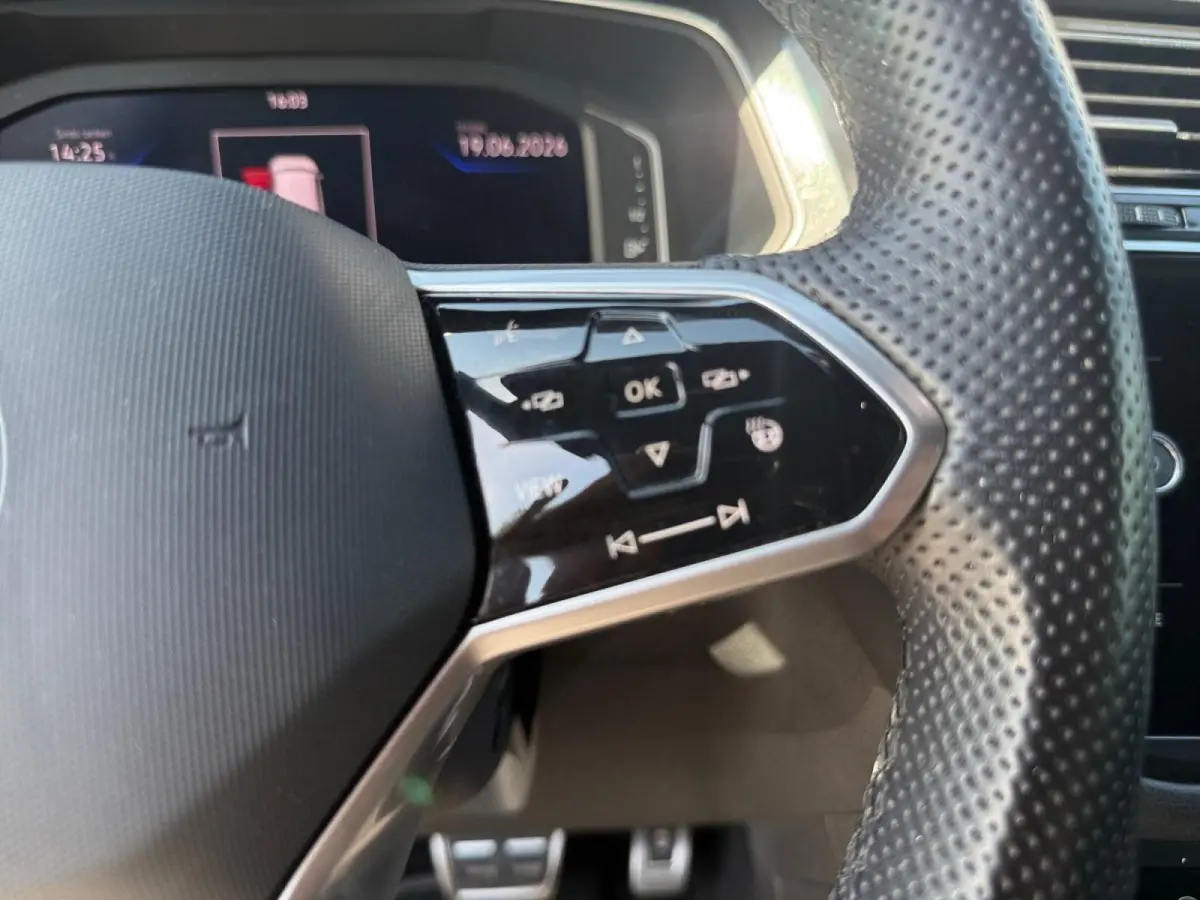 1.5 TSI R-Line Business+ | Automaat | Cruise Control | Climate Control | Digital Dashboard | Stoelverwarming | Stuurverwarming | Navigatie | Parkeersensoren |