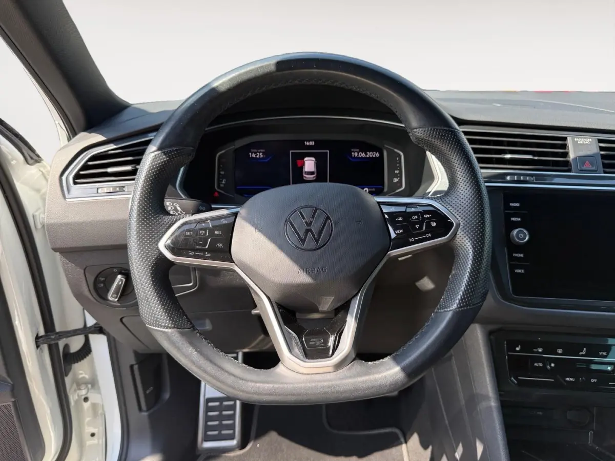 1.5 TSI R-Line Business+ | Automaat | Cruise Control | Climate Control | Digital Dashboard | Stoelverwarming | Stuurverwarming | Navigatie | Parkeersensoren |