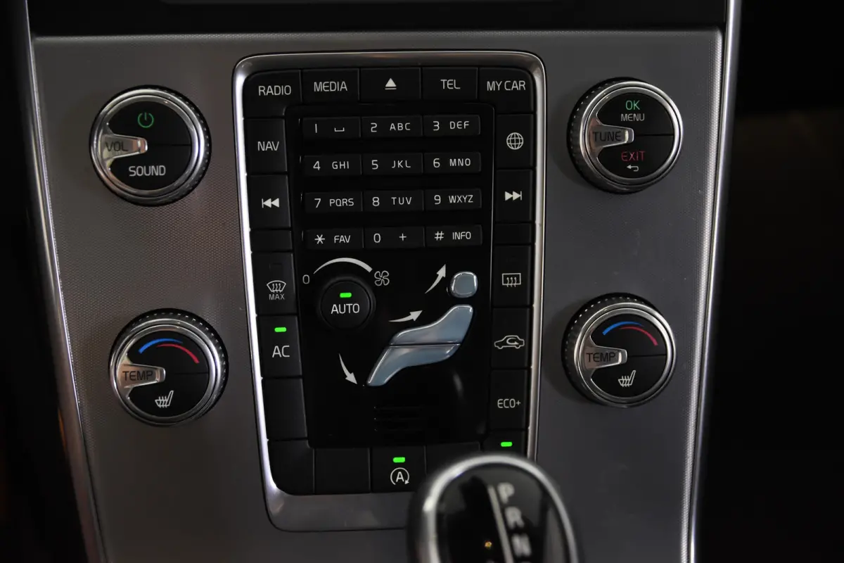 1.5 T3 Polar+ *Leer*Navigatie*Schuifdak*Stoelverwarming*