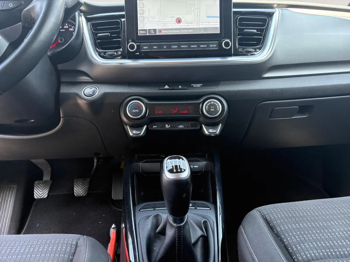 1.0 T-GDi MHEV DynamicPlusLine | Cruise Control | Climate Control | Navigatie | Camera | LM Velgen | Parkeersensoren |