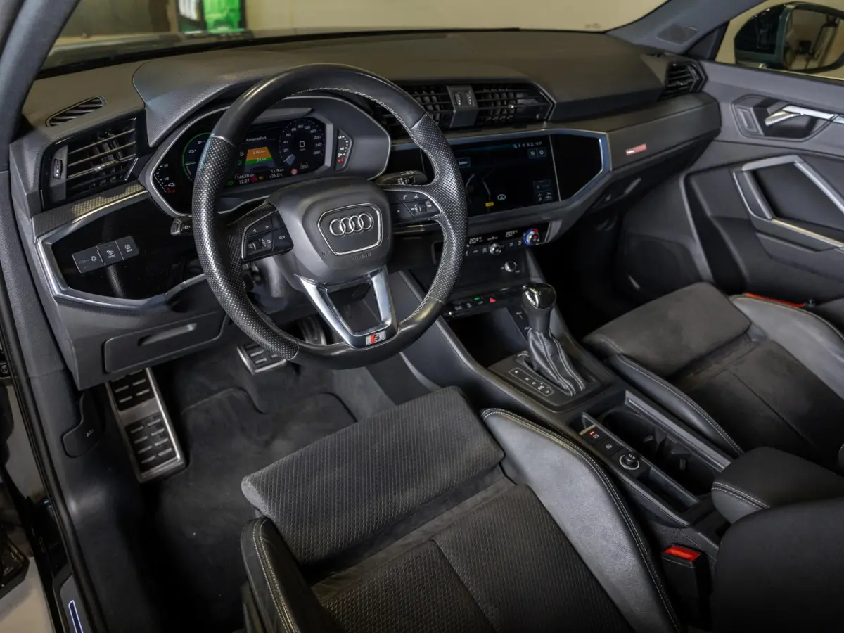45 TFSI e 2x S-Line edition / 245pk / Panorama dak / Keyless / Sfeerverlichting /