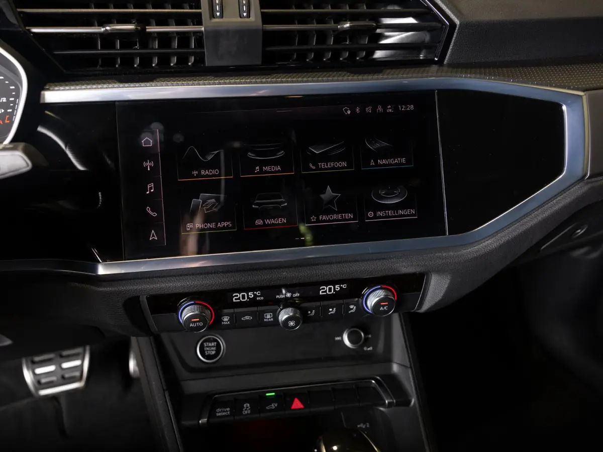 45 TFSI e 2x S-Line edition / 245pk / Panorama dak / Keyless / Sfeerverlichting /