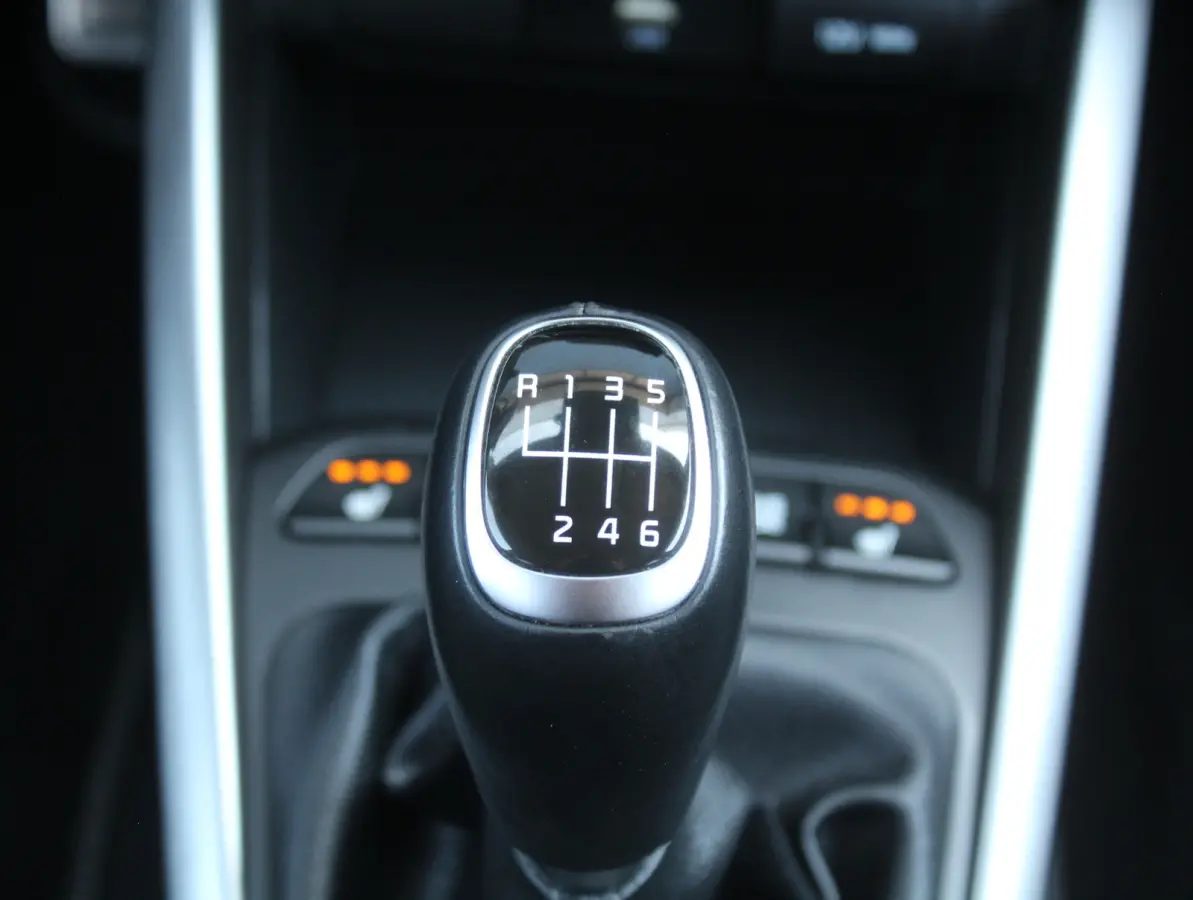 1.0 T-GDi MHEV GT-Line CARPLAY | CAMERA | CLIMATE | LED | NAVI | DAB | LMV17 | LEER/STOF | KEYLESS | CRUISE | AFNBTRHAAK | STOEL/STUURVERW