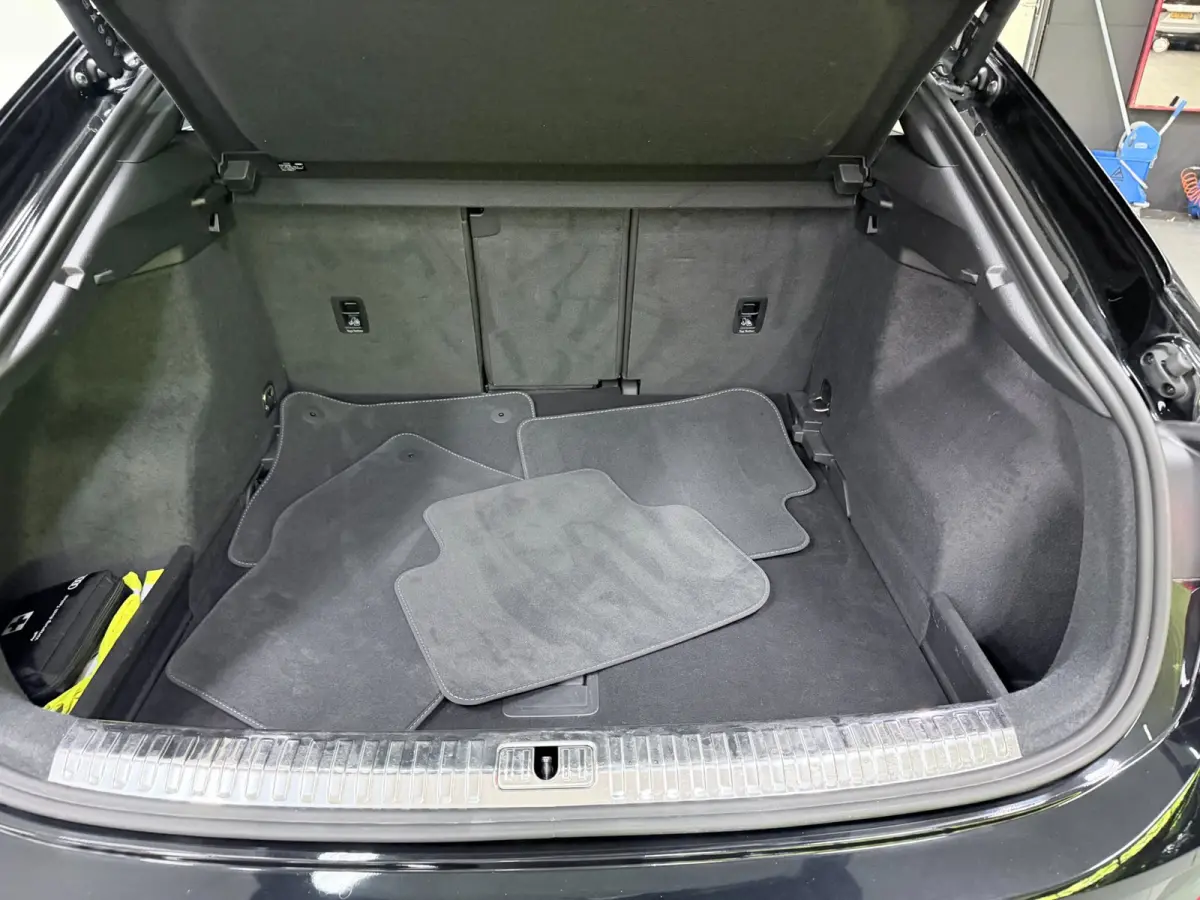 35 TFSI 2X S-LINE BLACKLINE 20'' SFEERVERL/CARPLAY/ADAPT-CR/DAB/SONOS/ELECTR-STOELEN///