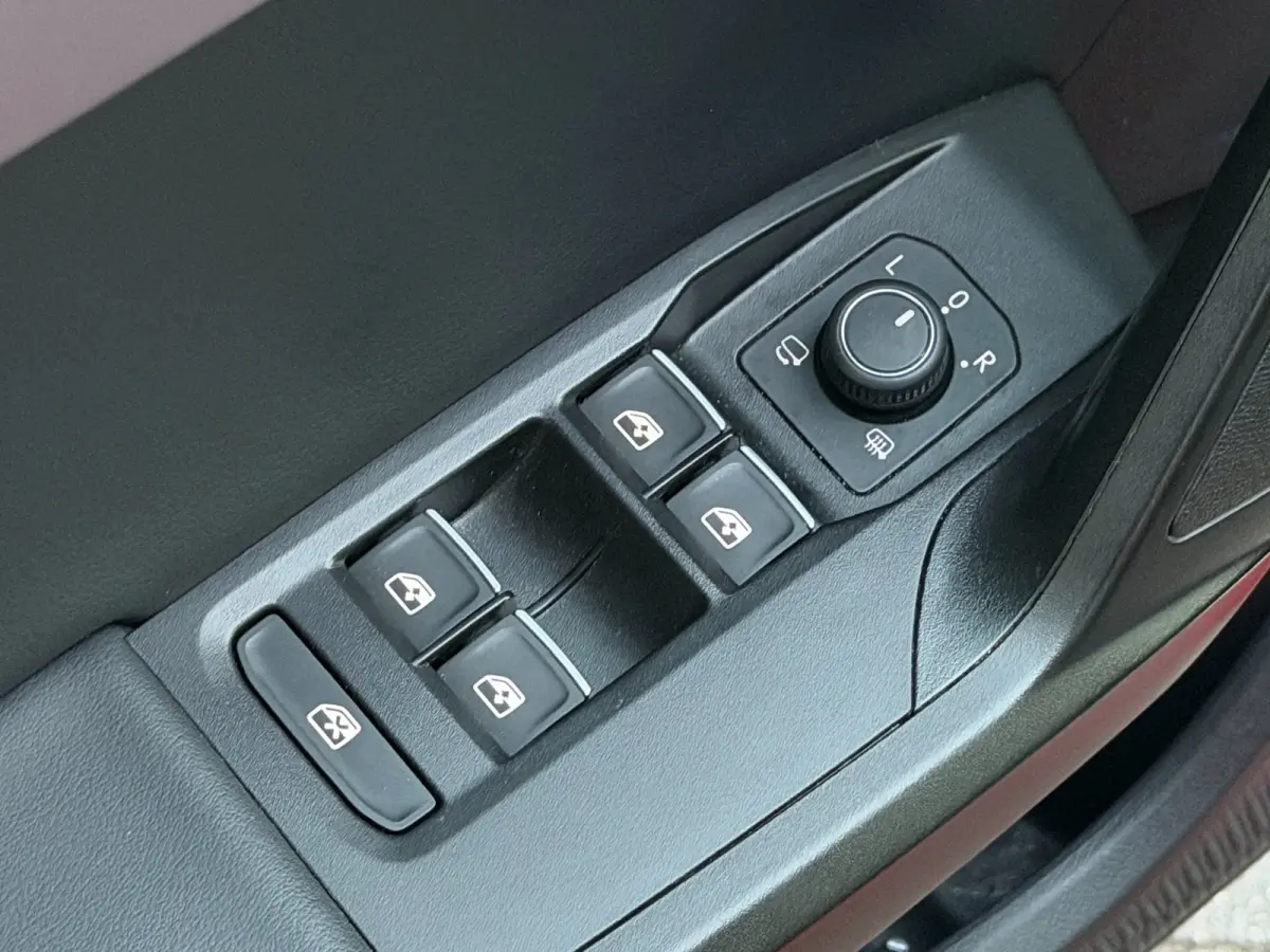1.5 eTSI FR LED ACC Beats Keyless Camera Stoelvw