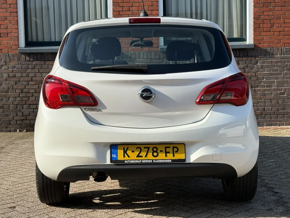 Corsa. 1.4 Black Edition | CARPLAY | CRUISE | NAVI | PARELMOER WIT |