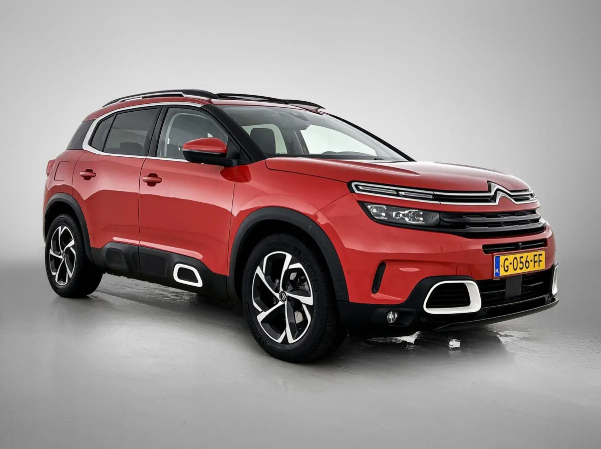 Shine 180pk Automaat | Lederen bekleding | Elektrisch verstelbare bestuurdersstoel met geheugen | Panoramisch schuifdak | Elektrische achterklep | Navigatie | Camera achter | Apple Carplay e