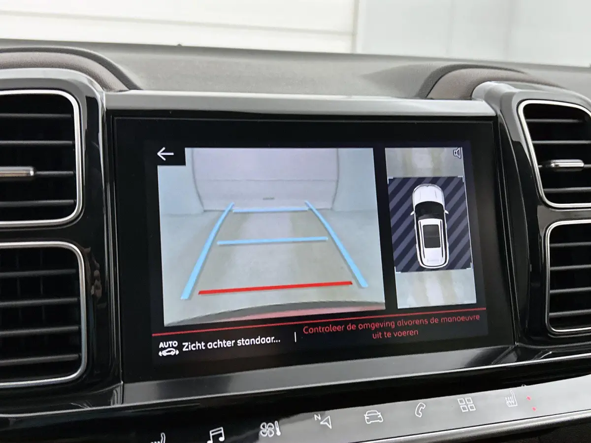 Shine 180pk Automaat | Lederen bekleding | Elektrisch verstelbare bestuurdersstoel met geheugen | Panoramisch schuifdak | Elektrische achterklep | Navigatie | Camera achter | Apple Carplay e