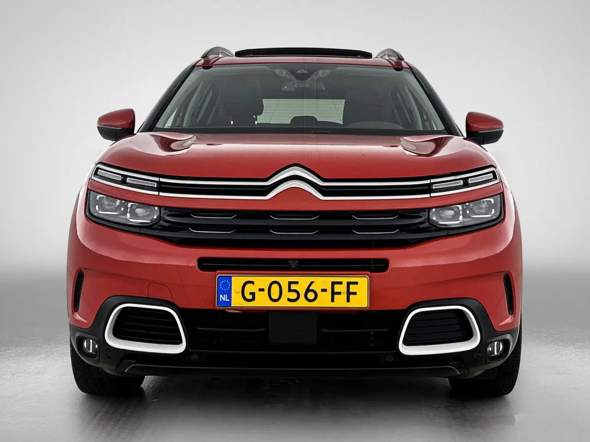 Shine 180pk Automaat | Lederen bekleding | Elektrisch verstelbare bestuurdersstoel met geheugen | Panoramisch schuifdak | Elektrische achterklep | Navigatie | Camera achter | Apple Carplay e