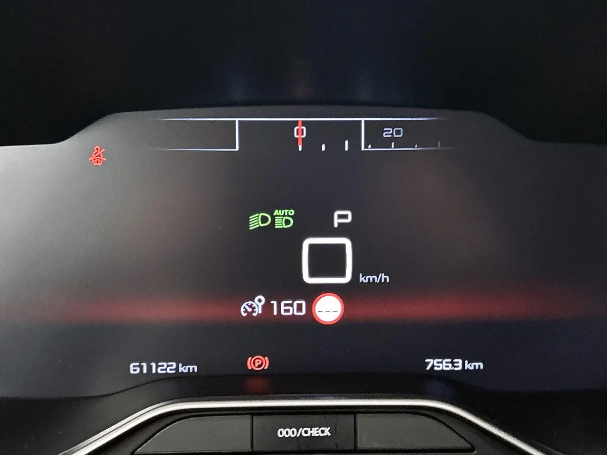 Shine 180pk Automaat | Lederen bekleding | Elektrisch verstelbare bestuurdersstoel met geheugen | Panoramisch schuifdak | Elektrische achterklep | Navigatie | Camera achter | Apple Carplay e