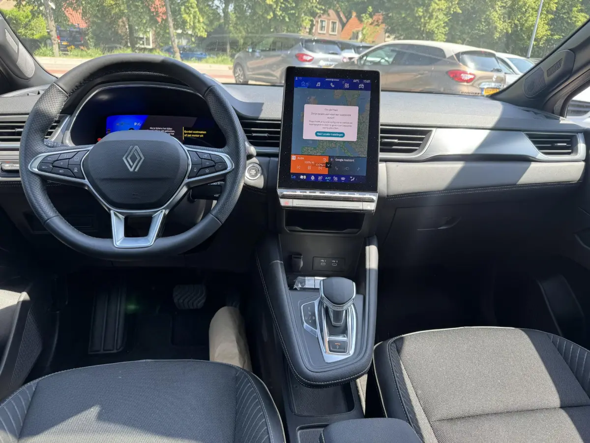1.6 E-Tech full hybrid 145 Iconic+Panoramadak!!