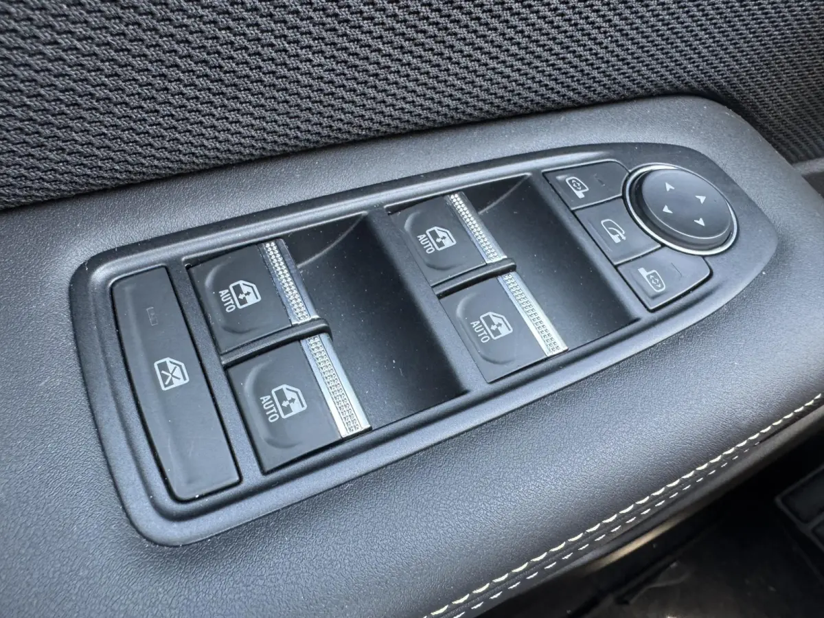 1.6 E-Tech full hybrid 145 Iconic+Panoramadak!!