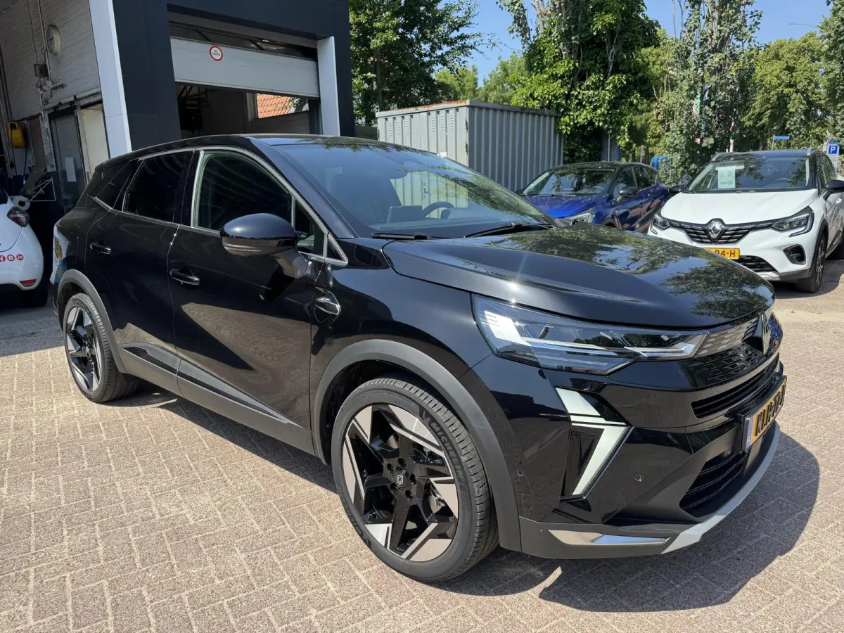 1.6 E-Tech full hybrid 145 Iconic+Panoramadak!!