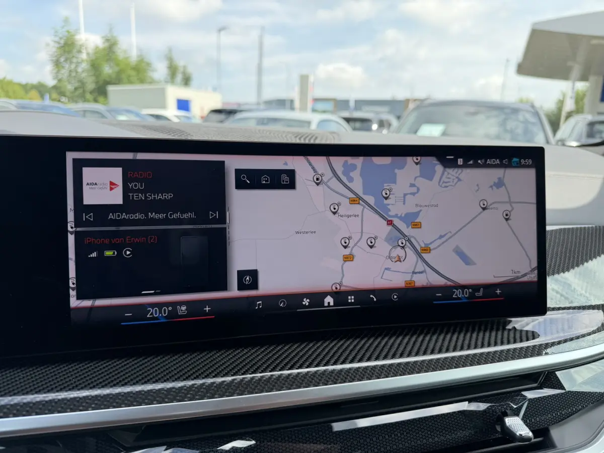 xDrive50e M Sport Sky Lounge Panoramadak Wegklapbare trekhaak Harman-Kardon Sound Keyless Entry Head-Up Display Comfortzetels
