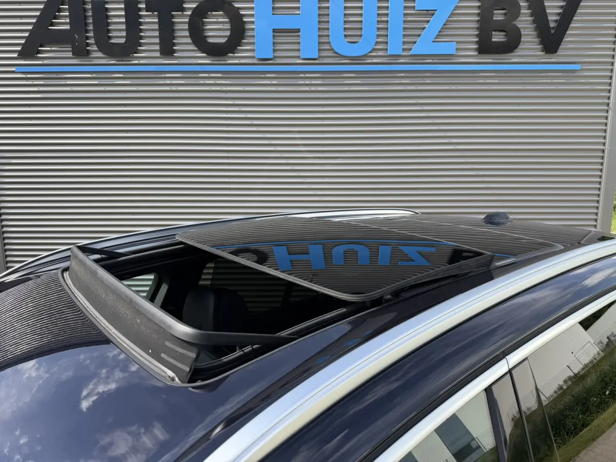 xDrive50e M Sport Sky Lounge Panoramadak Wegklapbare trekhaak Harman-Kardon Sound Keyless Entry Head-Up Display Comfortzetels