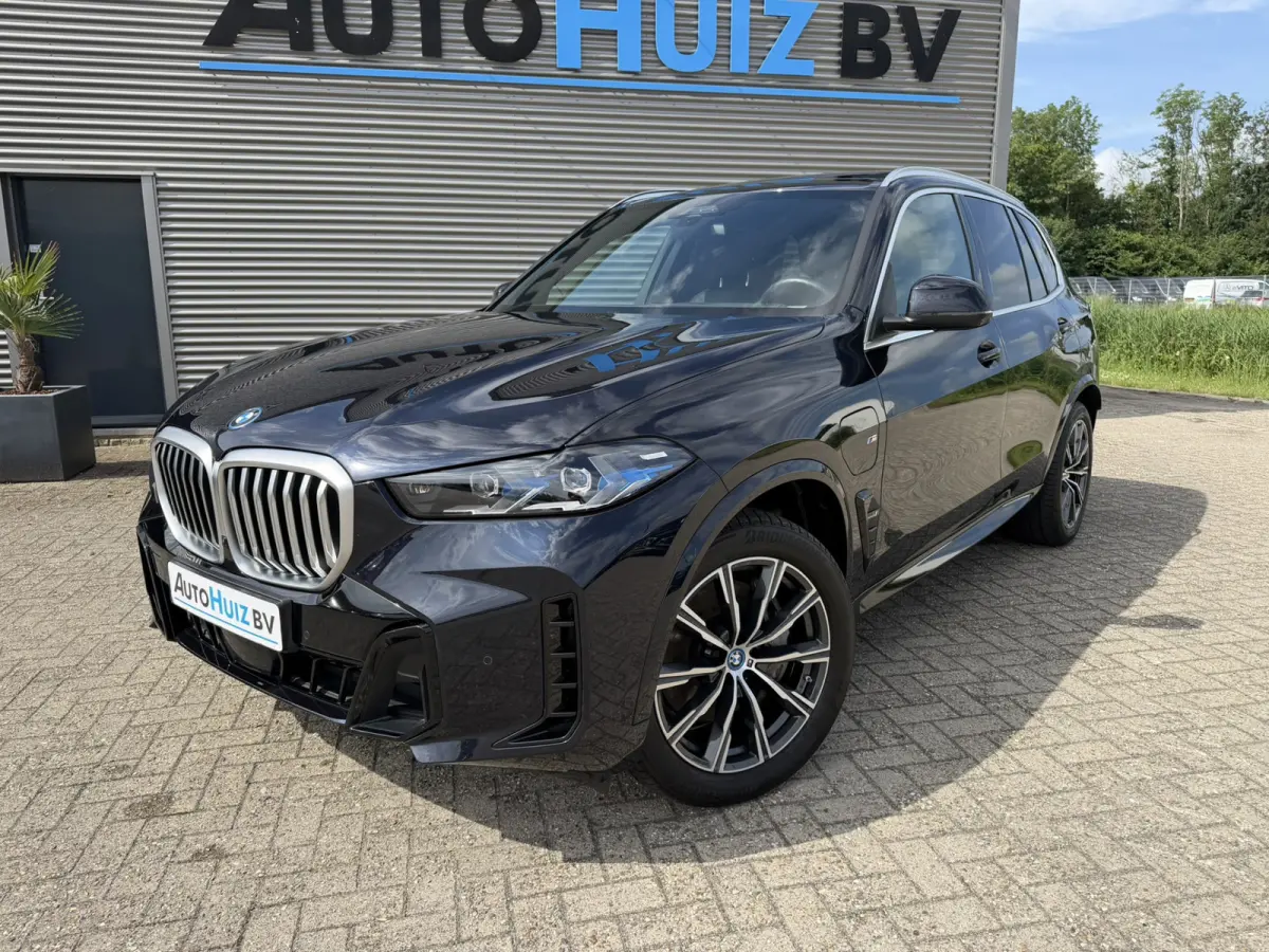 xDrive50e M Sport Sky Lounge Panoramadak Wegklapbare trekhaak Harman-Kardon Sound Keyless Entry Head-Up Display Comfortzetels