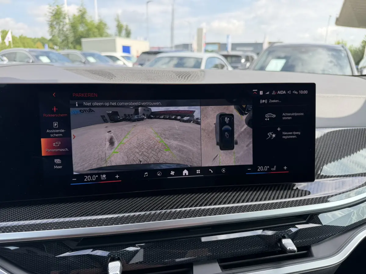 xDrive50e M Sport Sky Lounge Panoramadak Wegklapbare trekhaak Harman-Kardon Sound Keyless Entry Head-Up Display Comfortzetels