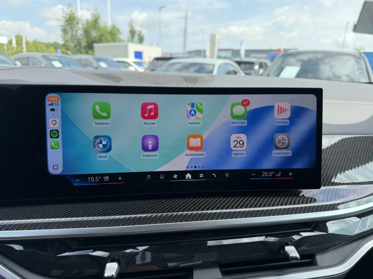 xDrive50e M Sport Sky Lounge Panoramadak Wegklapbare trekhaak Harman-Kardon Sound Keyless Entry Head-Up Display Comfortzetels