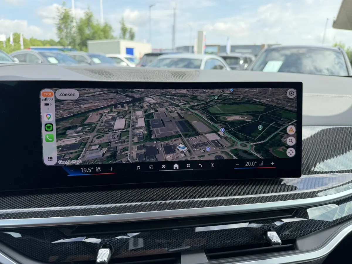 xDrive50e M Sport Sky Lounge Panoramadak Wegklapbare trekhaak Harman-Kardon Sound Keyless Entry Head-Up Display Comfortzetels